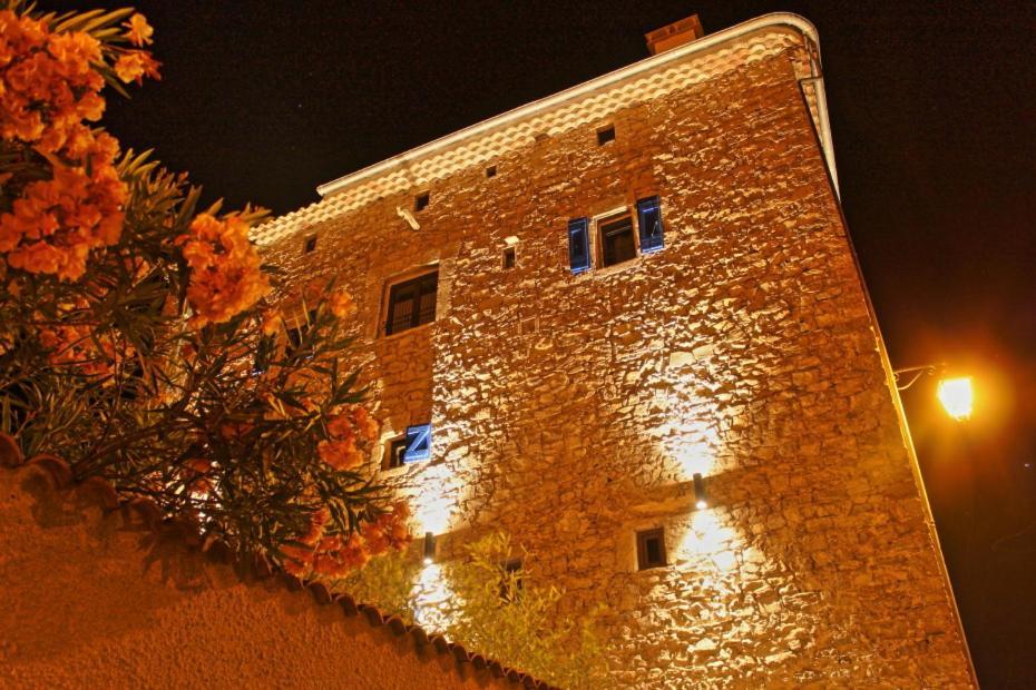 Gites La Tour Le Mas De Crieulon Saint-Jean-de-Crieulon Buitenkant foto
